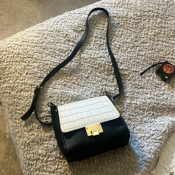Neiman Marcus crossbody bag or purse. - Picture 1 of 5
